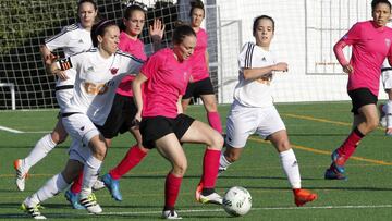 Ana María Catalá, del Madrid CFF, durante el derbi ante el CD Tacón.
