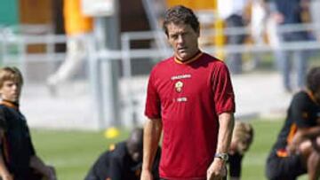 <b>SIEMPRE POLÉMICO. </B>Capello, en un entrenamiento de pretemporada de la Roma, que se enfrentará este jueves al Atlético de Madrid en la Copa Movistar.