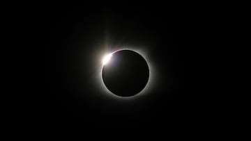 Este 8 de abril se podrá observar desde Estados Unidos un eclipse solar total. Descubre cómo se ve este fenómeno desde el espacio.