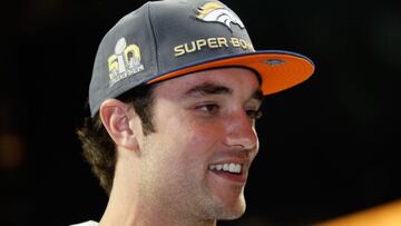 Brock Osweiler en el Media Day de la Super Bowl 50.