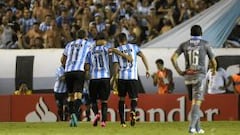 Racing cumple en su estreno y golea a Bolivar en Argentina