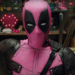 Ryan Reynolds se pasa al rosa con Deadpool