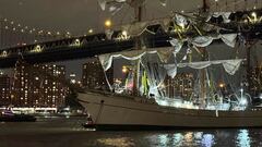 Was any damage sustained to the Brooklyn Bridge after being crashed into by a Mexican naval boat?