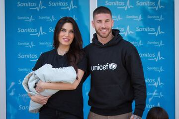 Pilar Rubio y Alejandro abandonan el hospital junto a Ramos y sus dos otros hijos