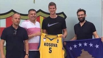 19/06/16 FOTO BAJADA DE INTERNET
JUSTIN DOELLMAN JUGADOR DEL BARCELONA CON PASAPORTE DE KOSOVO
