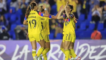 Kiana Palacios celebrates her goal 1-0 with Jana Gutierrez of America during the Group Stage A match between America and Orlando Pride as part of the Concacaf W Champions Cup 2025-2026 at Ciudad de los Deportes Stadium on September 30, 2025 in Mexico City, Mexico