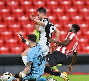 Daniel Cárdenas, Seergio Postigo e Iñaki Williams.