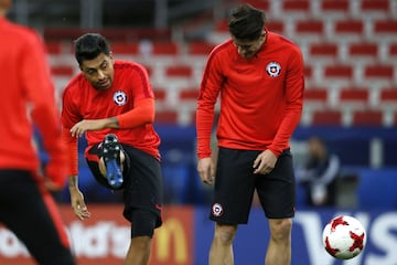 Así fue la práctica de la Roja, un día antes de su estreno