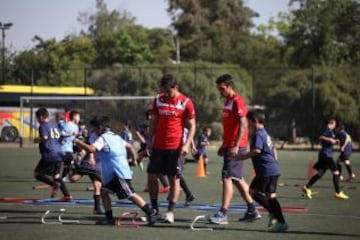 El plantel cruzado llegó hasta Recoleta para compartir con los niños de la comuna.