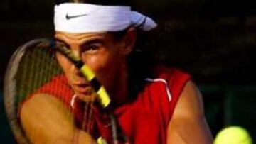 <B>SUPERIOR.</B> El tenista balear sigue imbatible sobre la arcilla. El italiano Bracciali no pudo ni inquietarle.