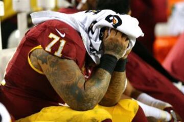 El disgusto del Tackle de los Redskins, Trent Williams, nos enseña lo que fue el partido. EL equipo de la capital de EE.UU empezó muy bien el partido pero los Packers son un equipo demasiado grande.