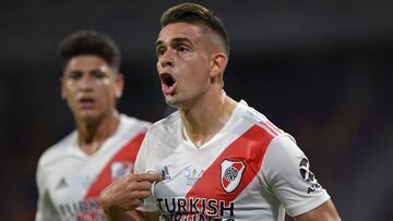 Rafael Santos Borré marcó en la goleada de River 0-5 sobre Racing por la Supercopa Argentina.