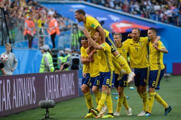 Los jugadores celebran el 1-0 de Emil Forsberg.