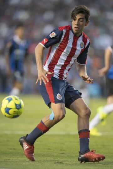 Una de las joyas del fútbol mexicano. Con 22 años está por cumplir los 150 juegos en la Liga MX y será pieza fundamental para las aspiraciones de Chivas.