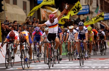 Óscar Freire: “Pogacar es el mejor, la clave es la Cipressa”