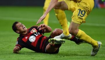 Los rostros de Javier Chicharito Hernández tras marcar su primer gol con el Bayer Leverkusen en Champions