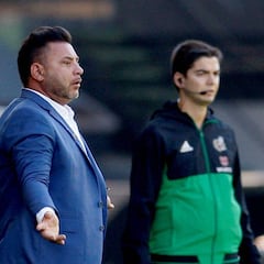 Mohamed: "Si no aprendemos, acabaremos en media tabla"