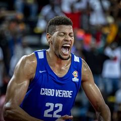 Tavares roza la historia con Cabo Verde
