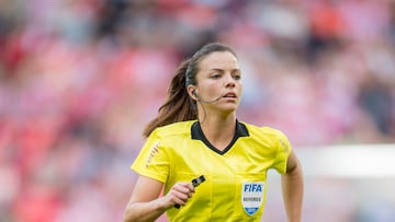 31/03/19 FUTBOL FEMENINO PARTIDO PRIMERA DIVISION
ATHLETIC DE BILBAO - LEVANTE 
ARBITRA MARTA HUERTA DE AZA 
 