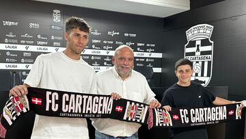 Valles y Pocho Román, Cartagena como trampolín