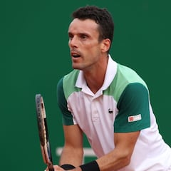 Bautista se deshace sin problemas de Pablo Andújar