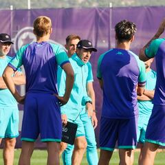 El Real Valladolid todavía no inscribió a ningún fichaje