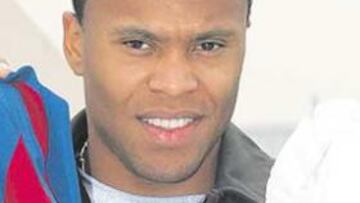 <b>Ronaldinho.</b> "Es un crack, y si está a tope es un jugador desequilibrante"