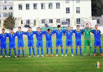 Ha jugado en la selección ucraniana de fútbol sub-16, sub-17 (el qeuipo que vemos en la foto), sub-18, sub-19 y en sub-21.