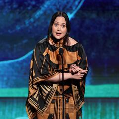 ¿Dónde nació Lily Gladstone, cuál es su origen étnico y cuántos nativos han ganado un Oscar?