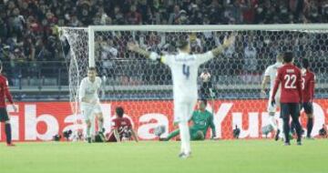 Cristiano hace hat-trick y pone el 4-2 en el marcador.