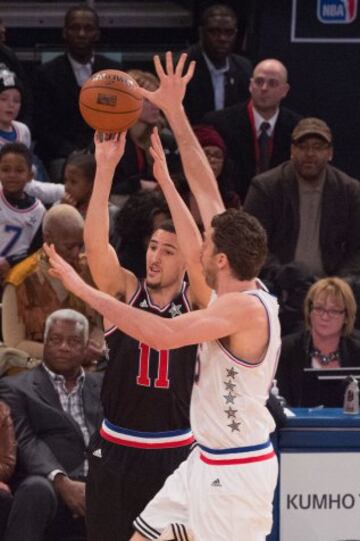 Klay Thompson y Pau Gasol.