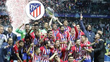 La plantilla del Atético de Madrid, celebrando la Supercopa de Europa.