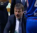 El enfado de Ataman con sus jugadores por hablar mientras explicaba la siguiente táctica