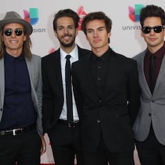 Epic Fail de DVicio con Juan Gabriel en los Grammy Latino