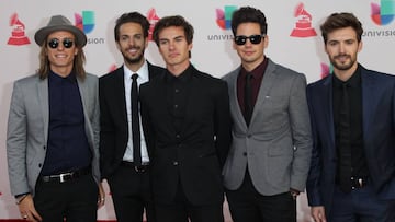 El grupo espa&ntilde;ol Dvicio en su llegada a los Grammy Latinos 2016