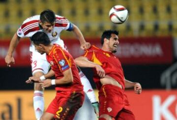 Macedonia-Bielorrusia. Stefan Ristovski con Aleksanddr Martynovich.