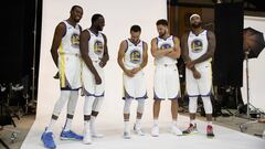 OAKLAND, CA - SEPTEMBER 24: (L-R) Kevin Durant #35, Draymond Green #23, Stephen Curry #30, Klay Thompson #11, and DeMarcus Cousins #0 of the Golden State Warriors pose for a group picture during the Golden State Warriors media day on September 24, 2018 in Oakland, California.   Ezra Shaw/Getty Images/AFP
 == FOR NEWSPAPERS, INTERNET, TELCOS &amp; TELEVISION USE ONLY ==