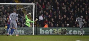 0-1. Crystal Palace-Newcastle. Papiss Demba Cisse del Newcastle anotó el primer tanto.