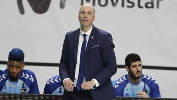 Joan Pe&ntilde;arroya, durante su etapa como entrenador del Hereda San Pablo Burgos.