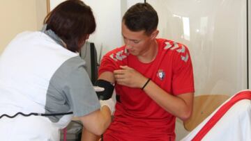 Javi Mart&iacute;nez, Endika Irigoien, Jon Moncayola, Jorge Herrando e Iv&aacute;n Mart&iacute;nez &quot;Barbero&quot; pasaron el reconocimiento m&eacute;dico con Osasuna.