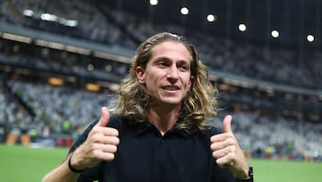 La coronación de Filipe Luis en menos de un año