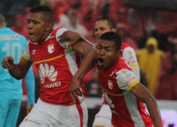 Santa Fe se acerca a los cuartos de final de la Liga.