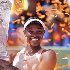 Stephens overcomes nerves and Ostapenko to lift Miami title