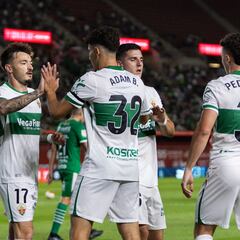 Mendoza lidera el trámite del Elche ante Los Garres