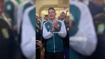 El 10 colombiano comparte su pasión por el fútbol mexicano, viviendo de cerca el ambiente con los hinchas del club León.