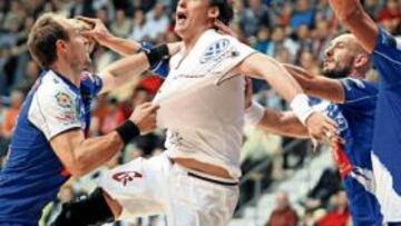 <b>EFECTIVO. </b>Laen hizo daño a la defensa del Portland.