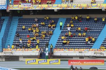 Cerca de 10 mil hinchas acompañaron a la Selección Colombia en su partido ante Argentina por la fecha ocho de las Eliminatorias Sudamericanas.