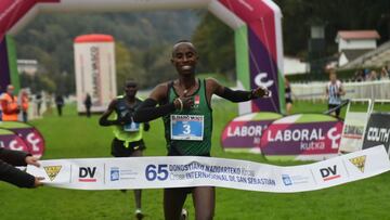 Triplete de Kwizera que gana tambi¨¦n en Lasarte