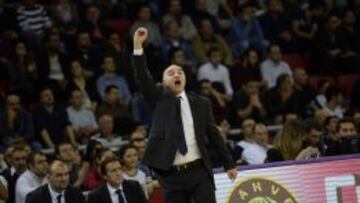 Pablo Laso, durante el partido ante el Anadolu Efes de Euroliga en Estambul este viernes.