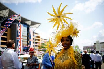 En el hip¨®dromo de Ascot, ciudad al sur de Inglaterra, donde se celebra la tradicional y pintoresca carrera de caballos con la presencia de la familia real brit¨¢nica.